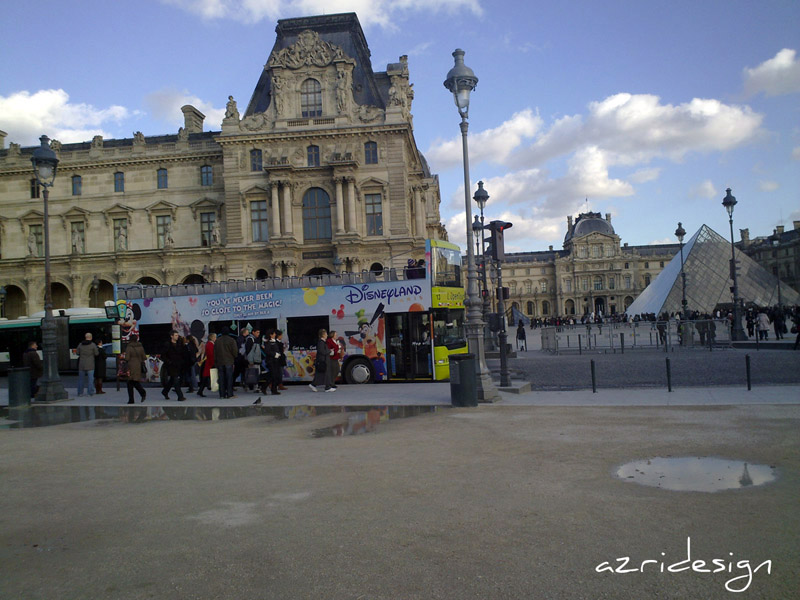 Pyramide du Louvre, Paris, France, 2010