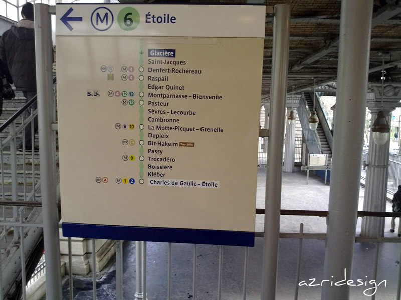 Paris Métro - ligne 6, Paris, France, 2010