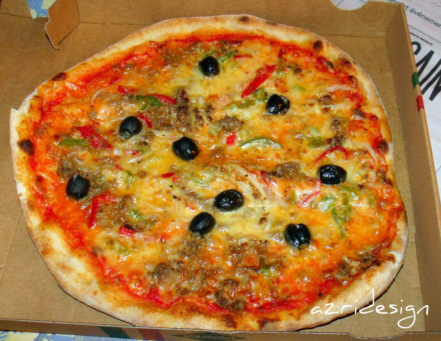 Delicious Pizza - Paris, France, 2010 Delicious Pizza - Paris, France, 2010